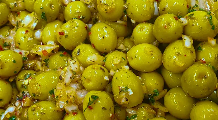 Seasoned olives photographed for Casa Naranjo's official website